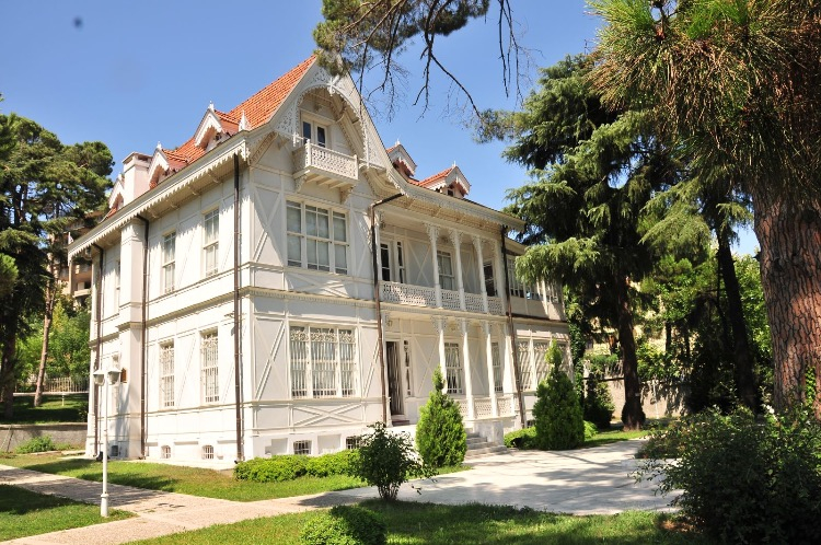 ATATÜRK EVİ MÜZESİ